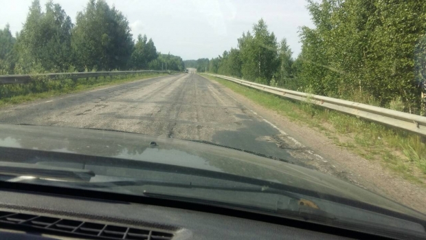 Дорога на Селижарово после моста.jpg