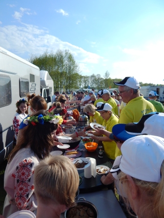 В гостях у белорусов на драниках и ухе.jpg